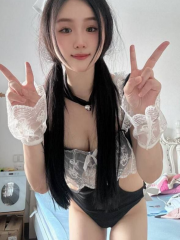 广州高颜值纯欲女，水多逼紧粉嫩